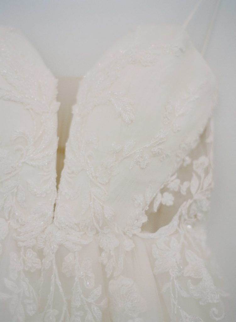 Lace details on a white wedding dress